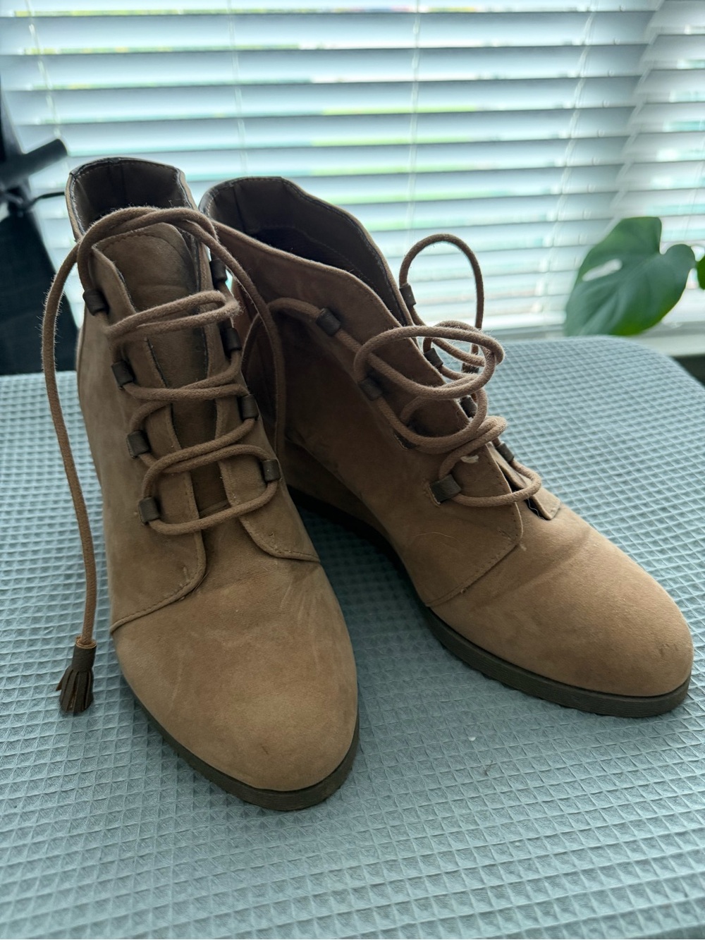 Women's Suede Lace-Up Ankle Booties — Tan